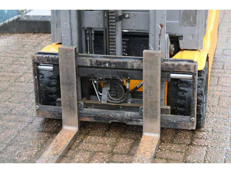 Carrelli elettrici 4 ruote 2018  Jungheinrich EFG 316 (11)