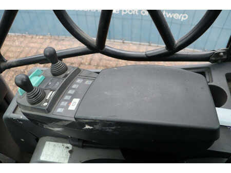 Carrelli elettrici 4 ruote 2018  Jungheinrich EFG 316 (25)