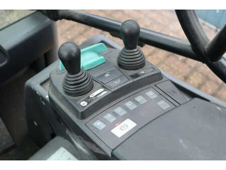 Carrelli elettrici 4 ruote 2018  Jungheinrich EFG 316 (26)