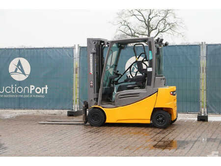 Carrelli elettrici 4 ruote 2018  Jungheinrich EFG 316 (3)