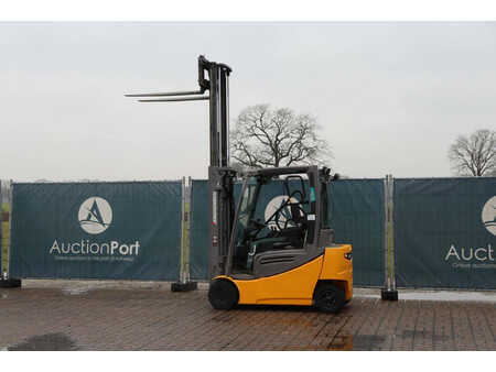 Carrelli elettrici 4 ruote 2018  Jungheinrich EFG 316 (33)