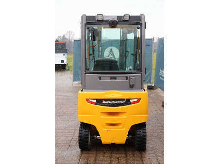 Carrelli elettrici 4 ruote 2018  Jungheinrich EFG 316 (5)