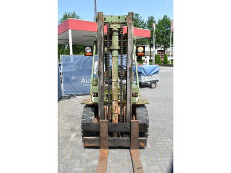 Diesel Forklifts - Clark C500-Y100PD (7)