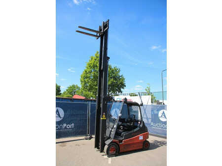 4-wiel elektrische heftrucks 2006  Linde E25/02 (26)