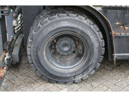 Carretilla elevadora GLP 2010  Hyster H8.0FT (13)