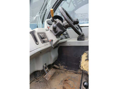 Chariots téléscopiques fixes 2015  Bobcat TL470 (24)