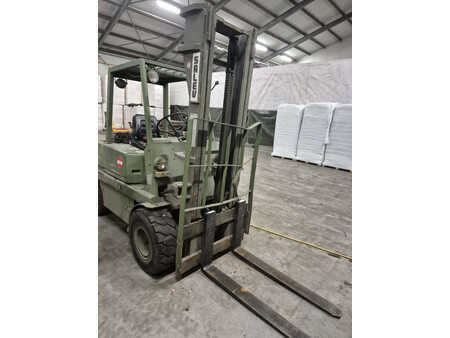Carrelli elevatori diesel - Salev LOG 1302PDS (1)