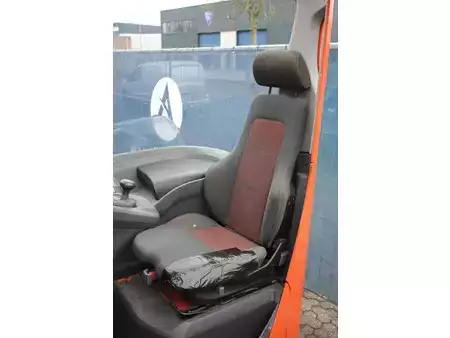 Retraky 2017  Toyota RRE180 (12)