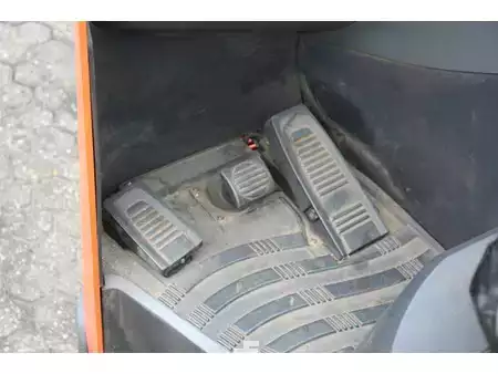 Retraky 2017  Toyota RRE180 (13)