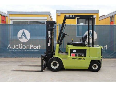 Sähkö - 4 pyör 2001  Clark CEM 30S (2)