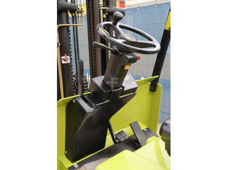 Sähkö - 4 pyör 2001  Clark CEM 30S (21)