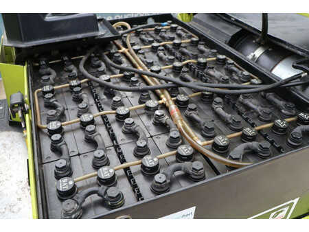 Sähkö - 4 pyör 2001  Clark CEM 30S (31)