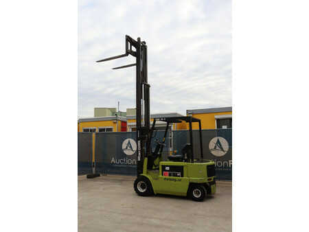 Sähkö - 4 pyör 2001  Clark CEM 30S (35)