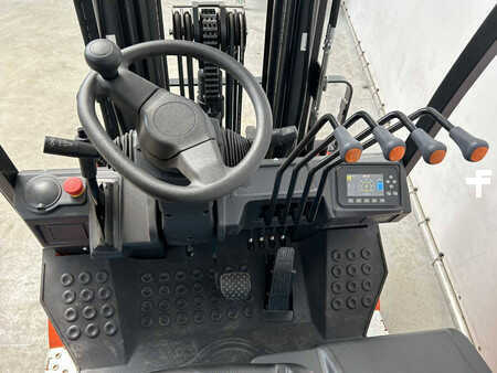 4-wiel elektrische heftrucks 2023  Noblelift FE4P16QC (19)