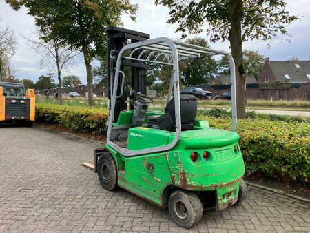 Carrelli elettrici 4 ruote - Cesab Blitz 250 (3)