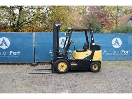 Dieseltrukki 1998  Daewoo D25-3 (1)