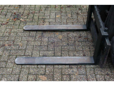 Dieseltrukki 1998  Daewoo D25-3 (11)