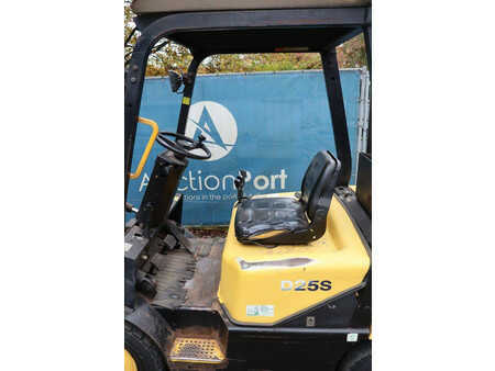 Dieseltrukki 1998  Daewoo D25-3 (16)