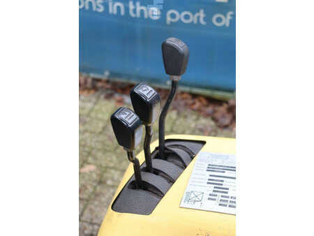 Dieseltrukki 1998  Daewoo D25-3 (20)