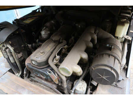 Dieseltrukki 1998  Daewoo D25-3 (24)