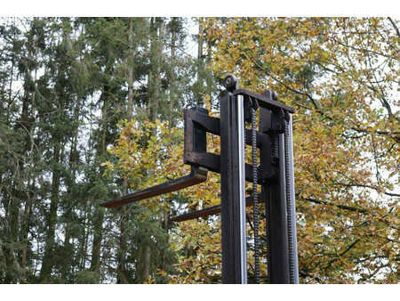 Dieseltrukki 1998  Daewoo D25-3 (30)