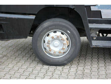 Terminaltraktor 2006  Terberg YT182 (12)