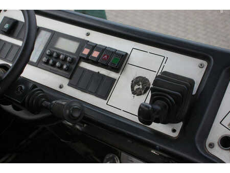 Terminaltraktor 2006  Terberg YT182 (25)