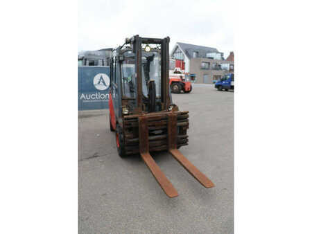 Carrelli elevatori GPL 2010  Linde H35T-01 (7)