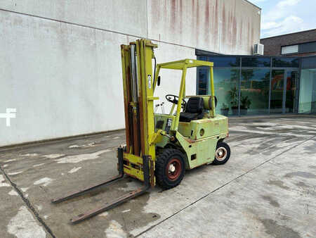 LPG Forklifts - Clark C500-Y50LPG (1)