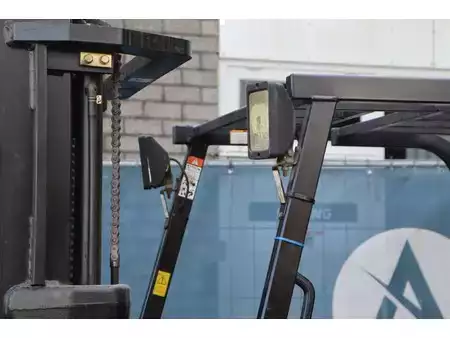 Elektro čtyřkolový VZV 2004  CAT Lift Trucks EP15KRT (13)