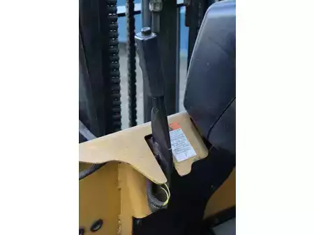 Elektro čtyřkolový VZV 2004  CAT Lift Trucks EP15KRT (24)