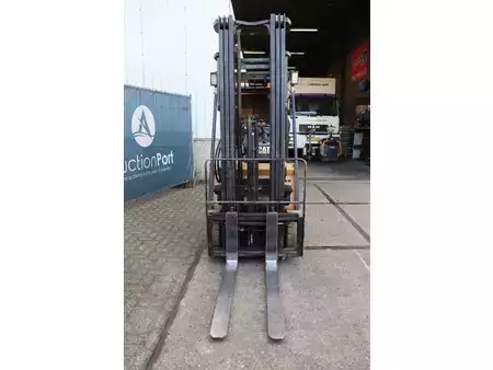 Elektro čtyřkolový VZV 2004  CAT Lift Trucks EP15KRT (8)