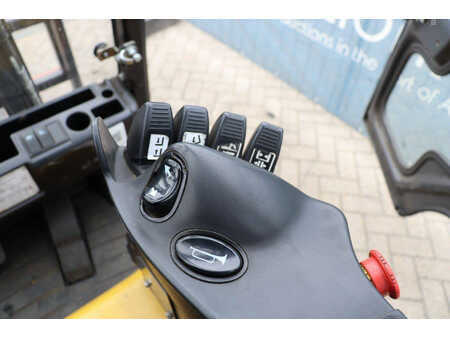 Chariots électriques à 4 roues 2016  Yale ERP20VF (22)