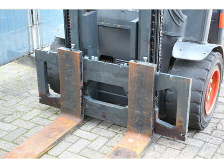 Elektromos 4 kerekű 2016  Linde E40H-01/600 (10)