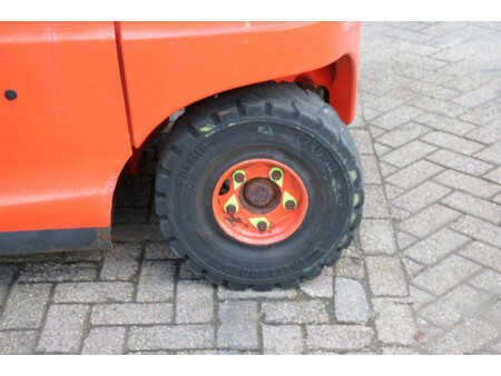 Elektromos 4 kerekű 2016  Linde E40H-01/600 (17)