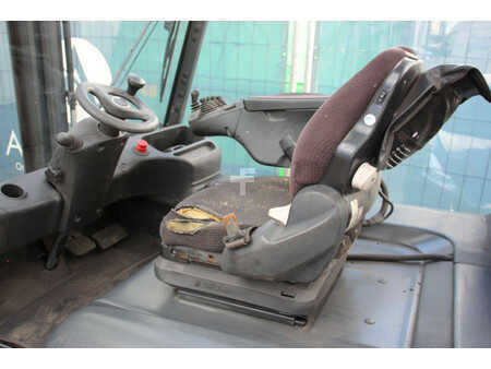 Elektromos 4 kerekű 2016  Linde E40H-01/600 (22)