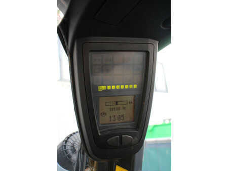 Elektromos 4 kerekű 2016  Linde E40H-01/600 (27)