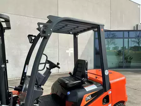 Wózki widłowe diesel 2025  Energy CPC30 (19)