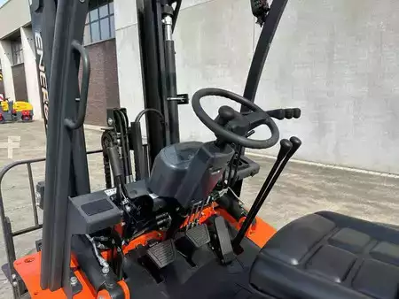 Wózki widłowe diesel 2025  Energy CPC30 (24)