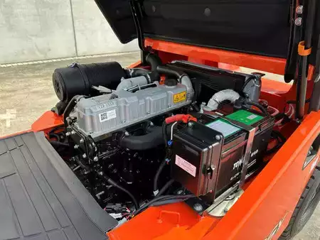 Wózki widłowe diesel 2025  Energy CPC30 (29)