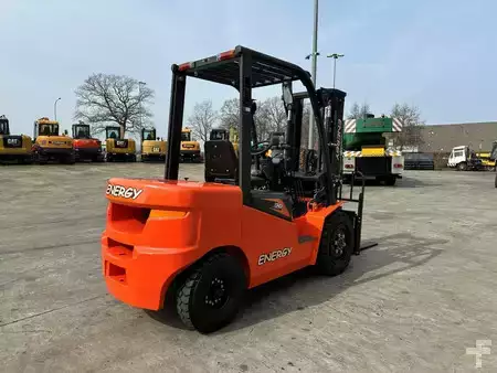 Wózki widłowe diesel 2025  Energy CPC30 (5)