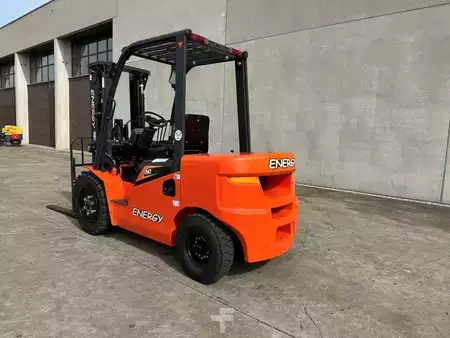 Wózki widłowe diesel 2025  Energy CPC30 (7)