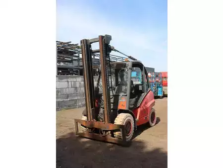 Diesel heftrucks 2010  Fenwick H45D-01 (9)