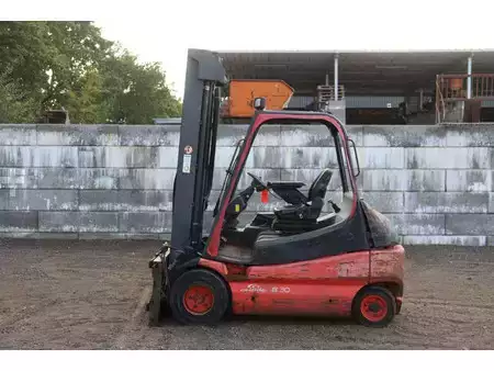 El truck - 4 hjulet 2000  Linde E30-02 (2)