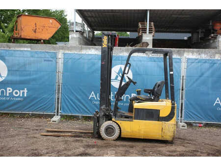 Eléctrica de 4 ruedas 2008  Yale ERP16ATF (2)