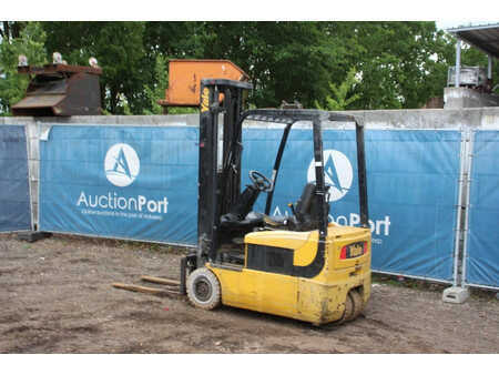 Eléctrica de 4 ruedas 2008  Yale ERP16ATF (3)