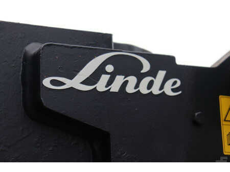Elektryczne 4-kołowe 2014  Linde E16PH-02 (13)