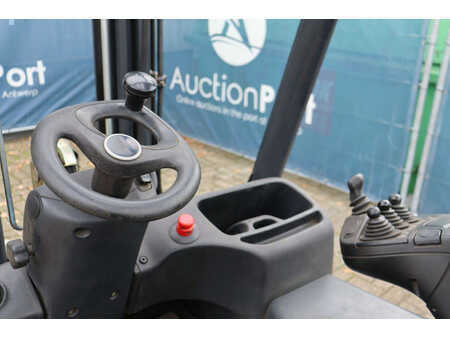 Elektryczne 4-kołowe 2014  Linde E16PH-02 (25)