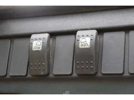 Elektryczne 4-kołowe 2014  Linde E16PH-02 (30)