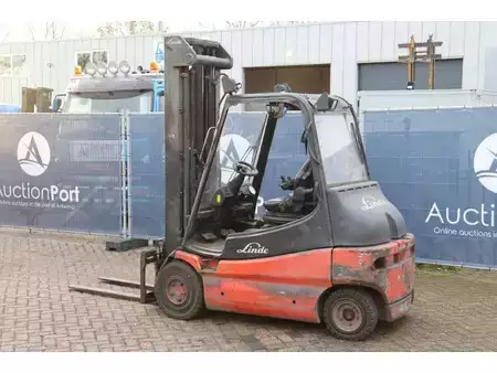 El truck - 4 hjulet 2008  Linde E30/02 (3)